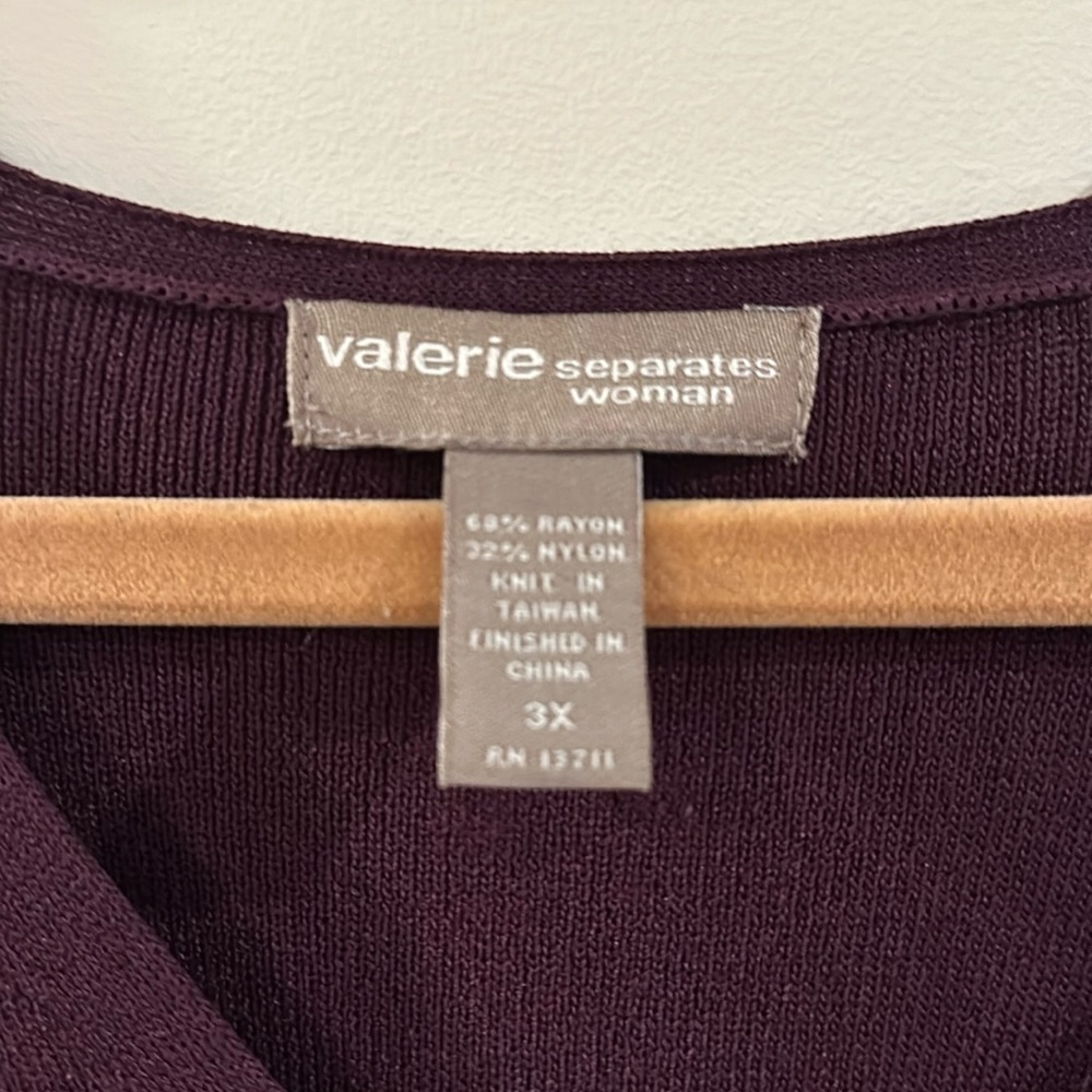 Queen’s 3X purple tunic. Rayon & Nylon knit.